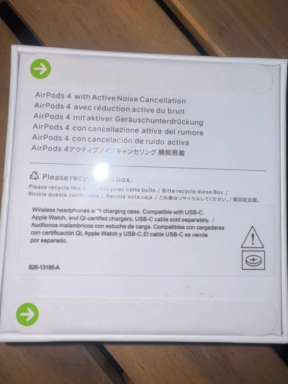 Apple White Wireless Earbuds with Charging Case